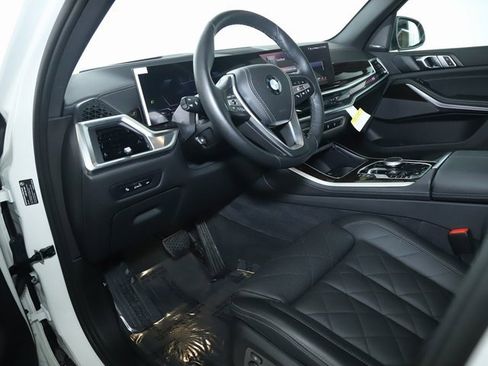 Certified 2026 BMW X5 xDrive40i w/ Climate Comfort Package image 18