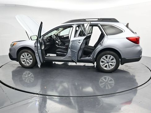 Used 2017 Subaru Outback 2.5i Premium AWD/4WD image 42