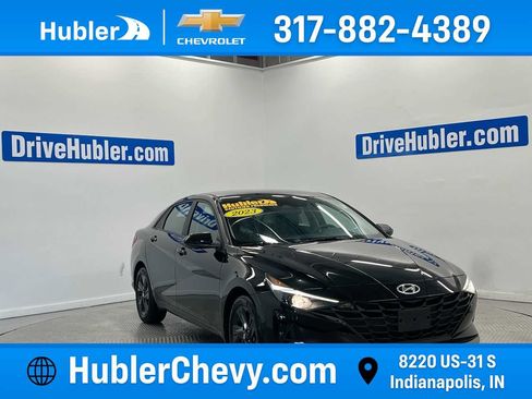 Used 2023 Hyundai Elantra SEL FWD image 1