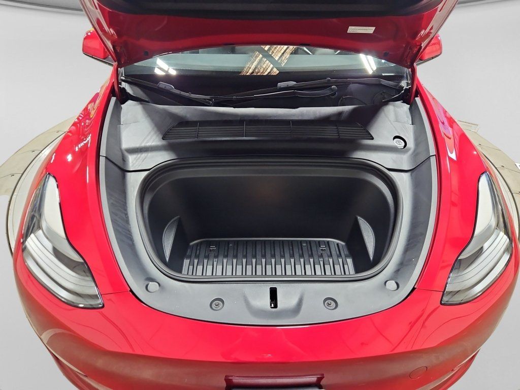 Used 2023 Tesla Model Y Long Range AWD/4WD image 23