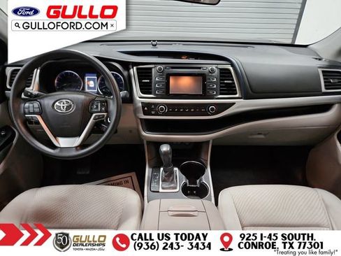 Used 2018 Toyota Highlander LE image 12