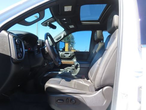 Used 2020 Chevrolet Silverado 3500 High Country w/ Z71 Off-Road Package AWD/4WD image 16