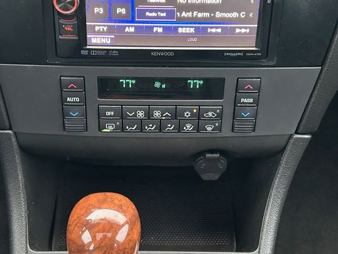 Used 2005 Buick LaCrosse CXS w/ Chrome Appearance Package image 25