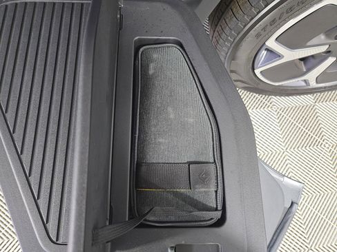 Used 2024 Rivian R1T Adventure image 32