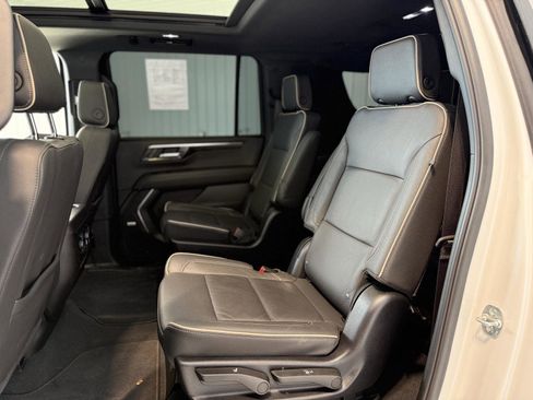 Used 2025 Chevrolet Suburban Premier w/ Sun And Tow Package image 28