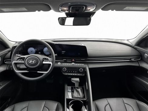 New 2025 Hyundai Elantra Limited FWD image 13