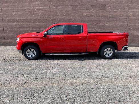 Used 2023 Chevrolet Silverado 1500 LT w/ Protection Package AWD/4WD image 2