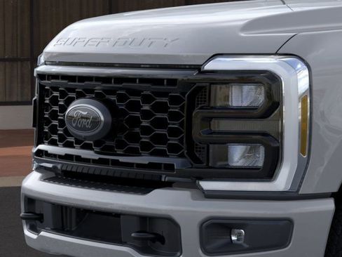 New 2026 Ford F250 Lariat w/ Black Appearance Package image 17