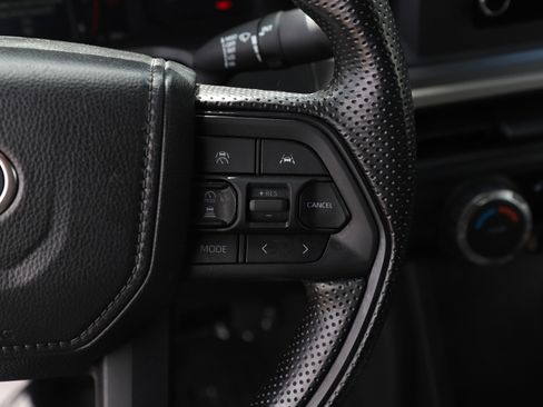Used 2024 Toyota Tacoma SR5 AWD/4WD image 19