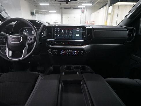 Used 2025 GMC Sierra 1500 Elevation AWD/4WD image 5