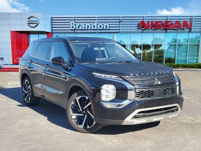 Used 2023 Mitsubishi Outlander SE