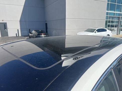 Used 2020 Lincoln Nautilus Reserve w/ Equipment Group 201A image 9