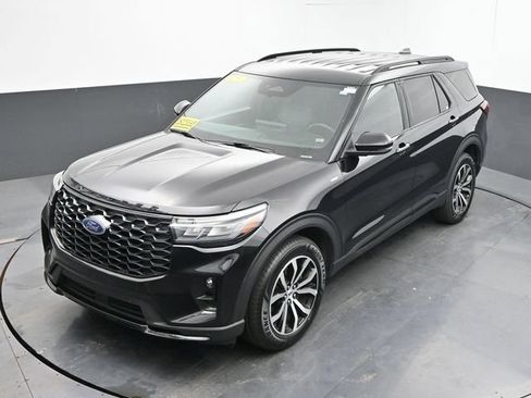 Used 2025 Ford Explorer ST-Line AWD/4WD image 41