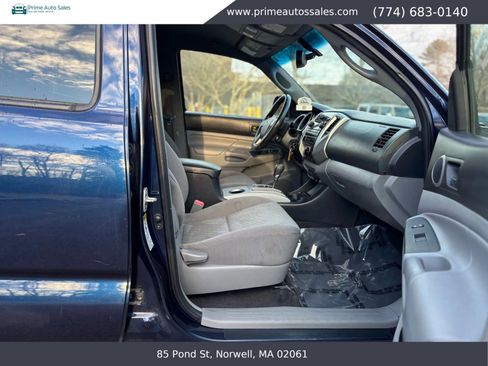 Used 2012 Toyota Tacoma 4x4 Double Cab w/ SR5 Pkg image 12