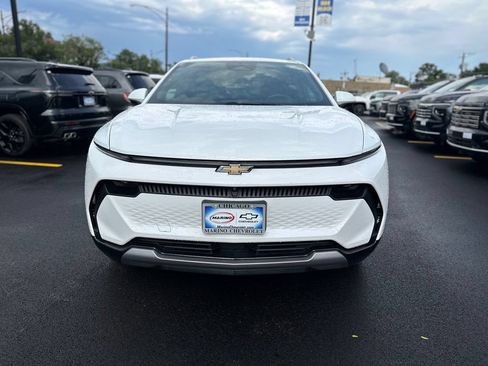 Used 2024 Chevrolet Equinox EV LT AWD/4WD image 8