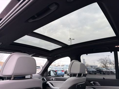 Used 2026 BMW X5 xDrive50e w/ Executive Package image 22