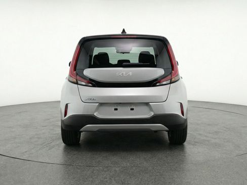 Used 2025 Kia Soul LX w/ LX Technology Package image 7