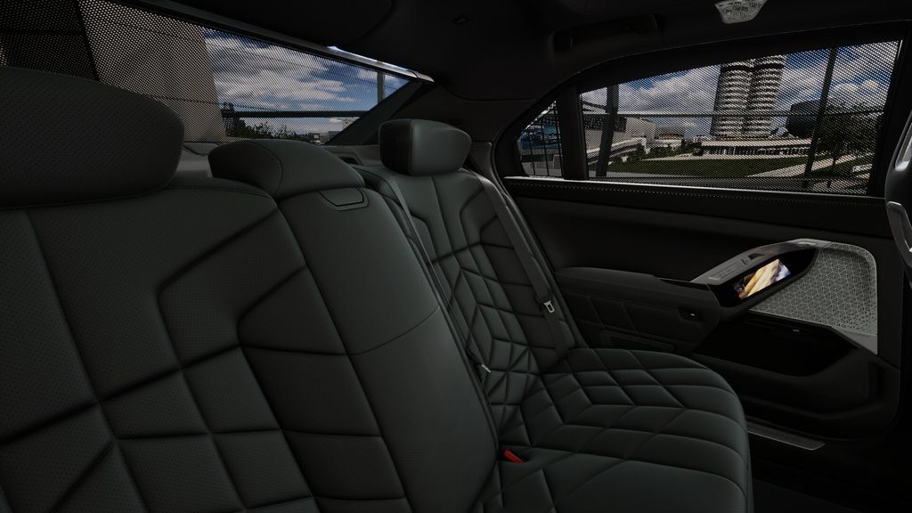 Used 2026 BMW 750e xDrive w/ Executive Package AWD/4WD image 39