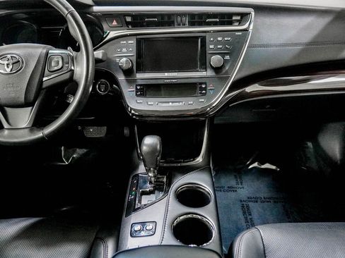 Used 2014 Toyota Avalon Limited image 22