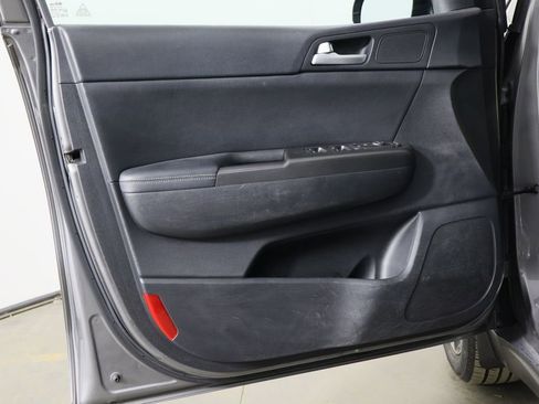 Used 2017 Kia Sportage EX image 18