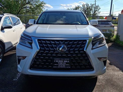 Used 2020 Lexus GX 460 image 2