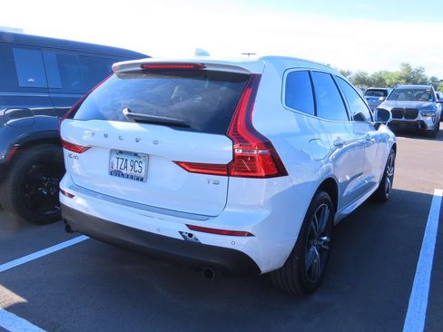 Used 2021 Volvo XC60 T5 Momentum w/ Protection Package Premier FWD image 4
