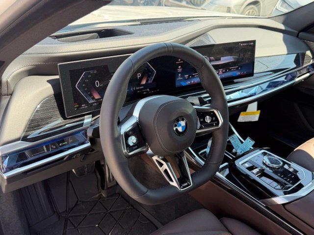 Used 2026 BMW 740i w/ Premium Package RWD image 15