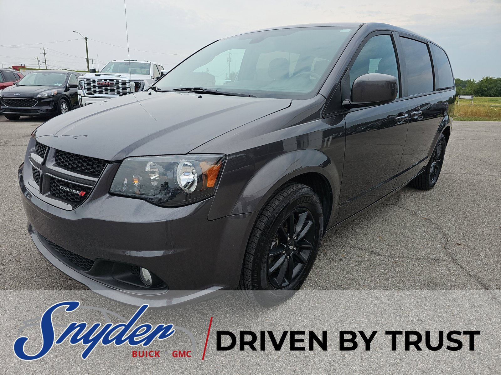 Used 2020 Dodge Grand Caravan GT FWD image 4