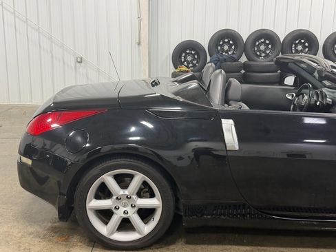 Used 2004 Nissan 350Z Touring image 37