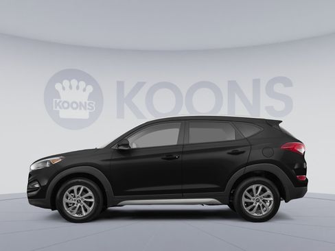 Used 2017 Hyundai Tucson SE AWD/4WD image 2