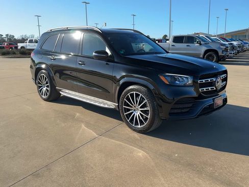 Used 2023 Mercedes-Benz GLS 450 4MATIC image 2