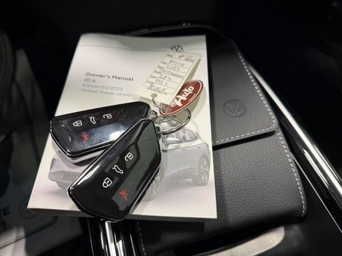 Used 2023 Volkswagen ID.4 Pro S image 37