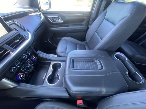 Used 2023 Chevrolet Tahoe Z71 w/ Z71 Off-Road Package AWD/4WD image 21