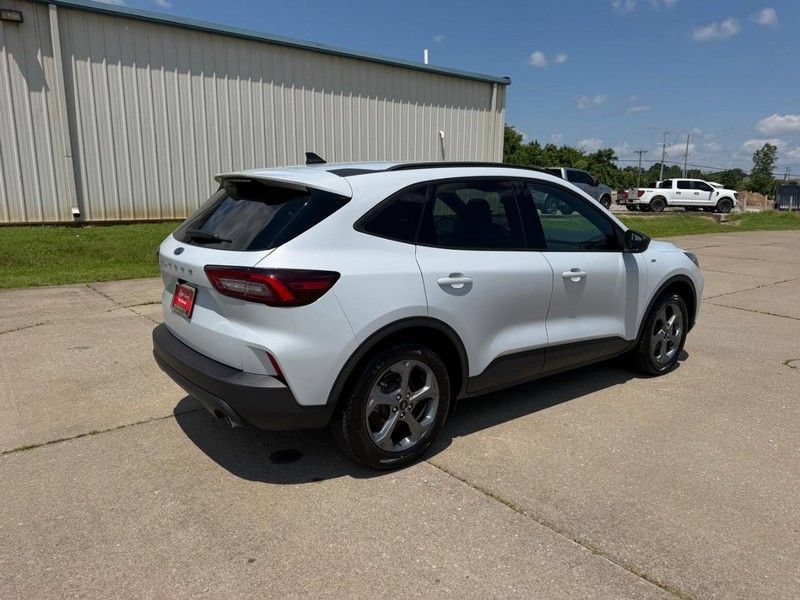 Used 2025 Ford Escape ST-Line FWD image 3