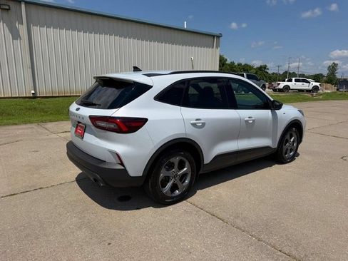 Used 2025 Ford Escape ST-Line FWD image 3