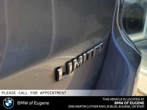 Used 2015 Jeep Grand Cherokee Limited AWD/4WD image 6
