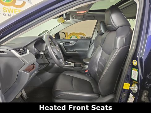 Used 2019 Toyota RAV4 Limited image 11