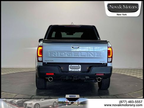 Used 2025 Honda Ridgeline Sport image 7