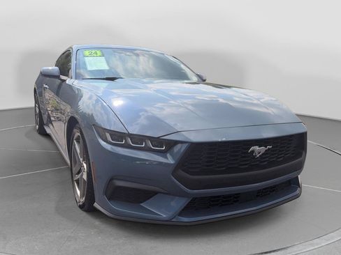 Used 2024 Ford Mustang Coupe RWD image 7