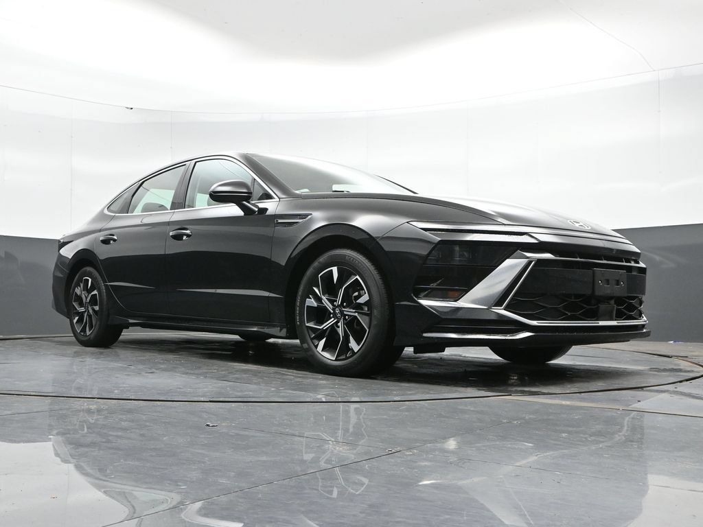 Used 2025 Hyundai Sonata SEL FWD image 42