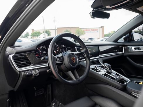 Used 2023 Porsche Panamera 4 Platinum Edition AWD/4WD image 23