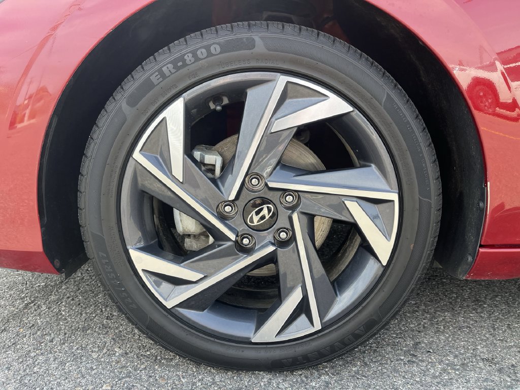 Used 2024 Hyundai Elantra Limited FWD image 45