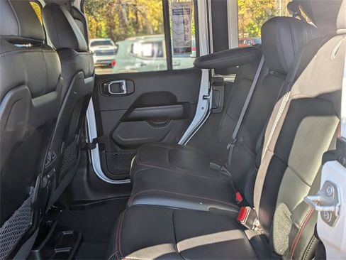 Used 2024 Jeep Wrangler Unlimited Rubicon image 28