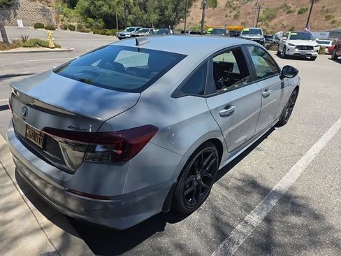 Used 2025 Honda Civic Sport image 5
