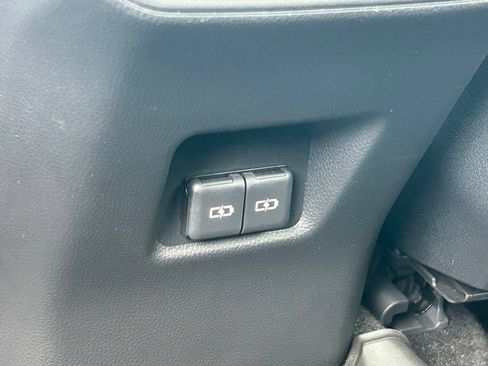 Used 2023 Toyota RAV4 Limited AWD/4WD image 61