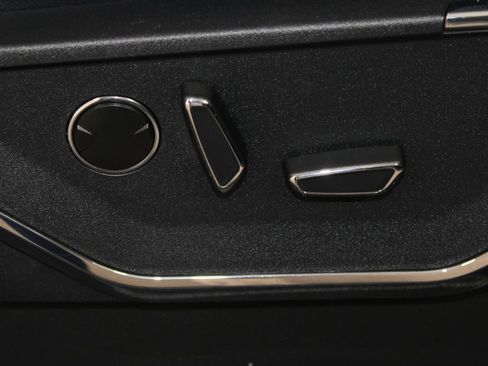 Used 2023 Ford F150 Lariat w/ Equipment Group 502A High image 29