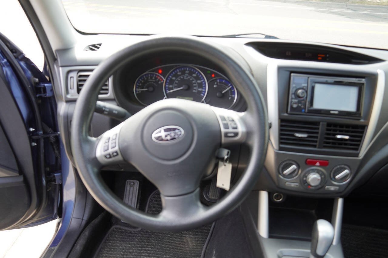 Used 2012 Subaru Forester 2.5X Premium AWD/4WD image 16