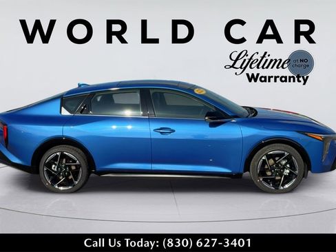 New 2025 Kia K4 GT-Line w/ GT-Line Sunroof Package image 2