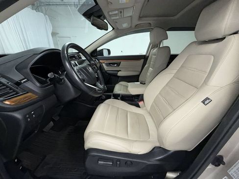 Used 2018 Honda CR-V Touring image 12
