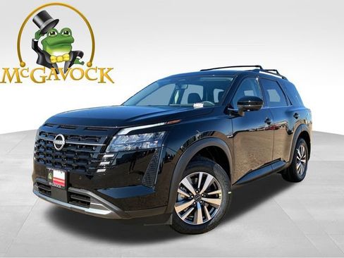 New 2026 Nissan Pathfinder SL image 1